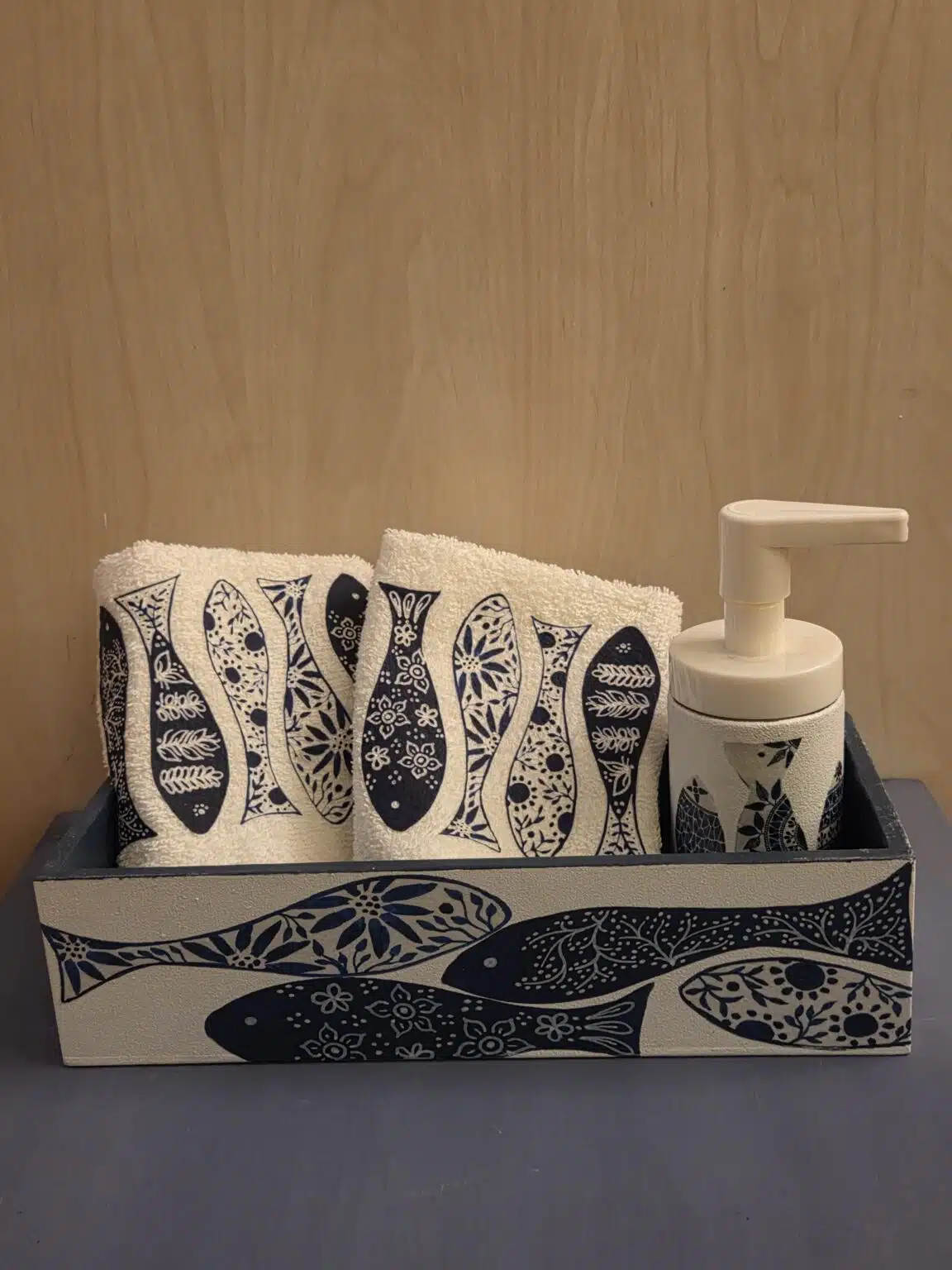 White and blue fish set 1 White and blue fish set