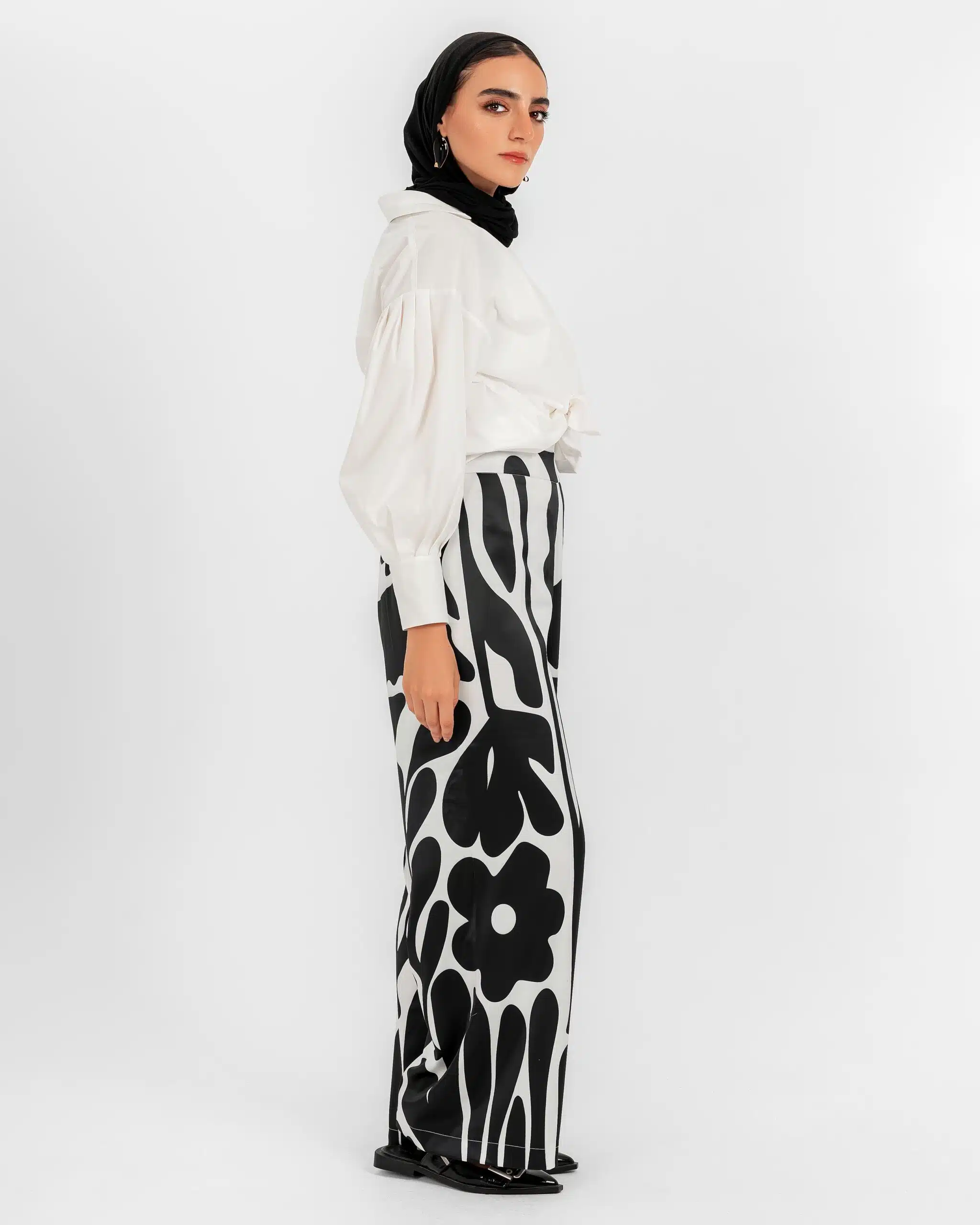 Black and white Floral Pants 3 45 scaled