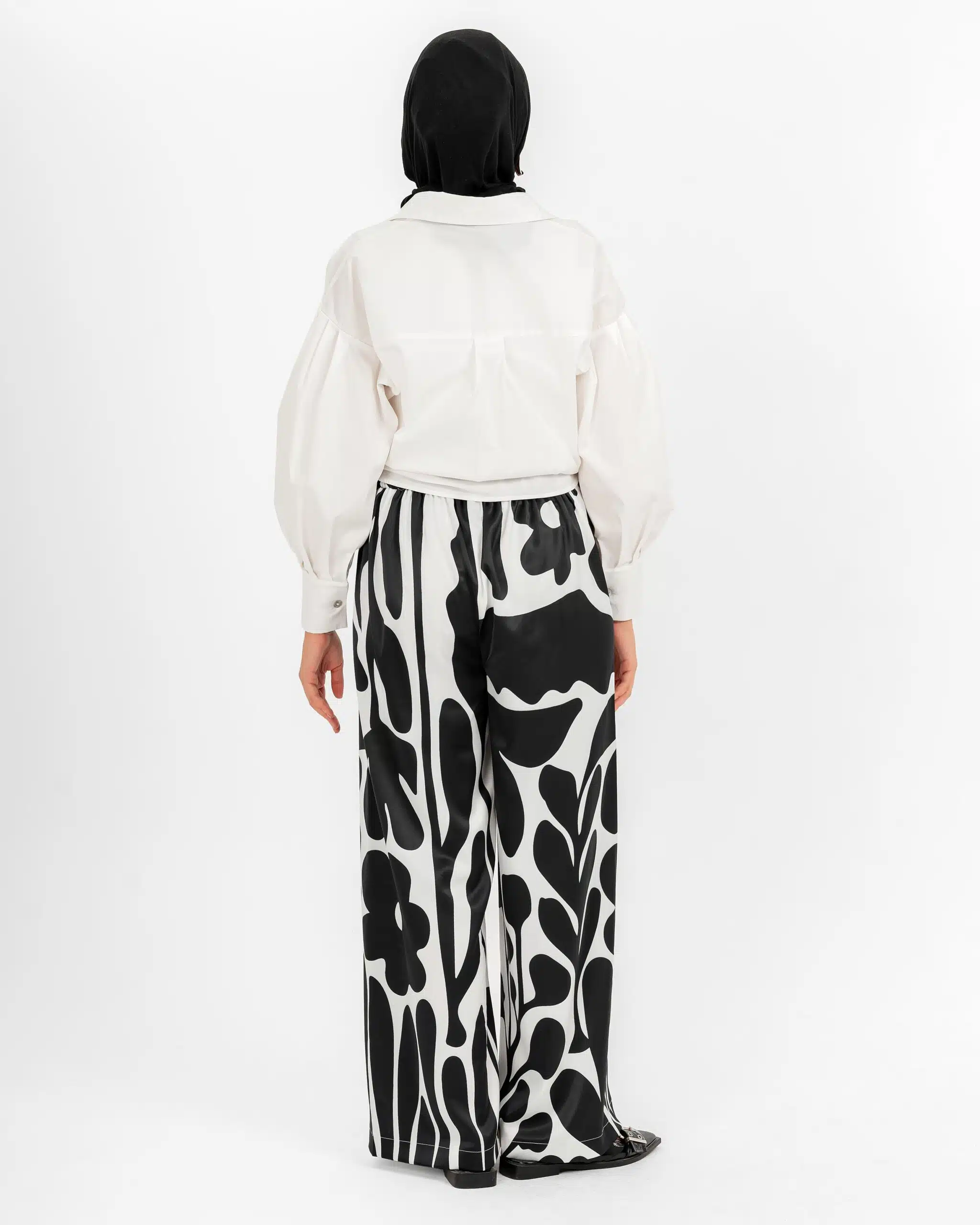 Black and white Floral Pants 5 46 scaled