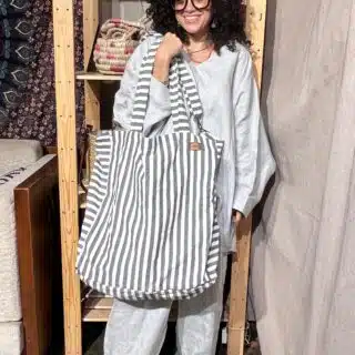 ark shape extra large bag شنطة رضا