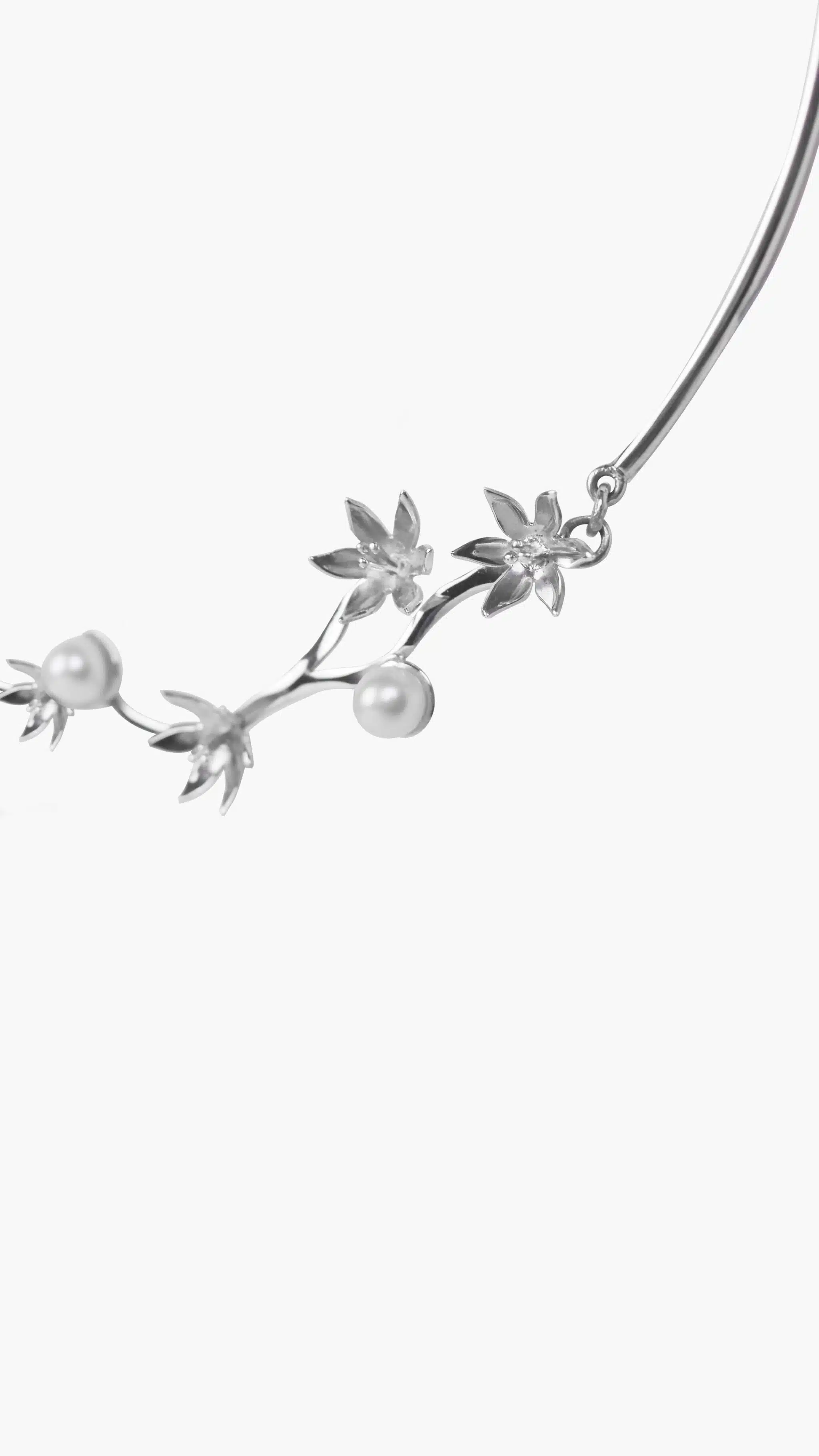 Lilies Statement Necklace 3 DSC 0694 1 scaled