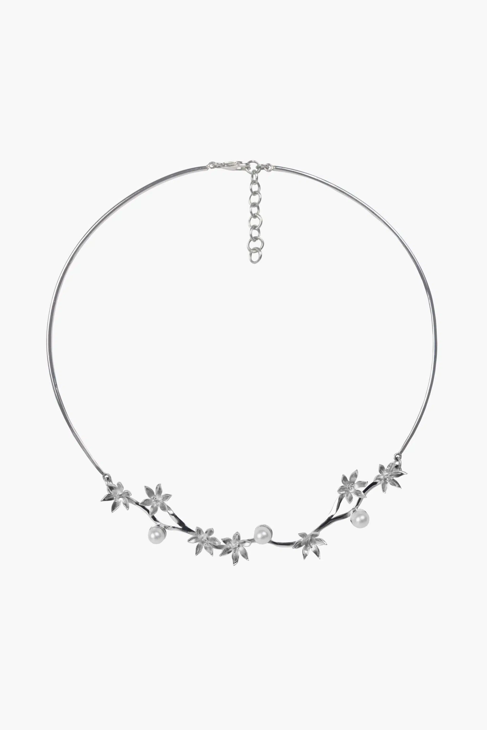 Lilies Statement Necklace 2 DSC 0697 1 1 scaled