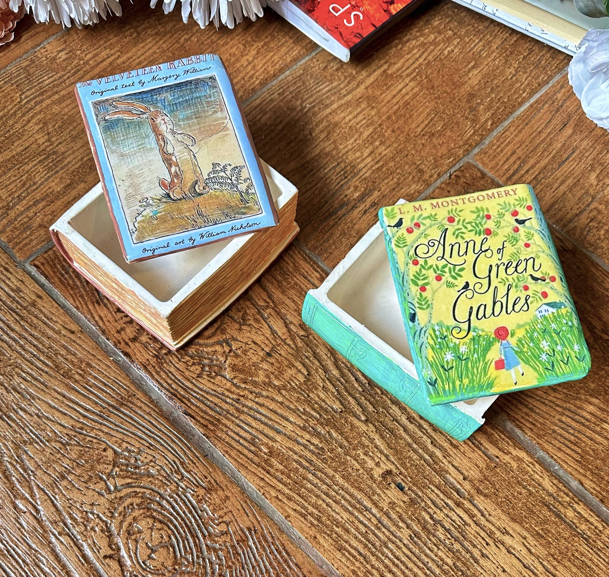 Nostalgic Book Box 1 Nostalgic book boxes