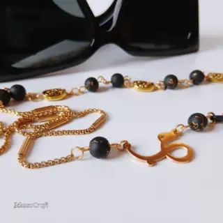 A message of love glasses chain