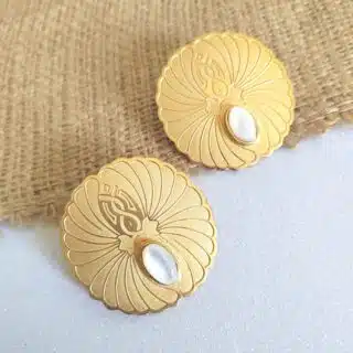 حلق من النحاس المطلي. دهب