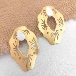 حلق من النحاس المطلي. دهب