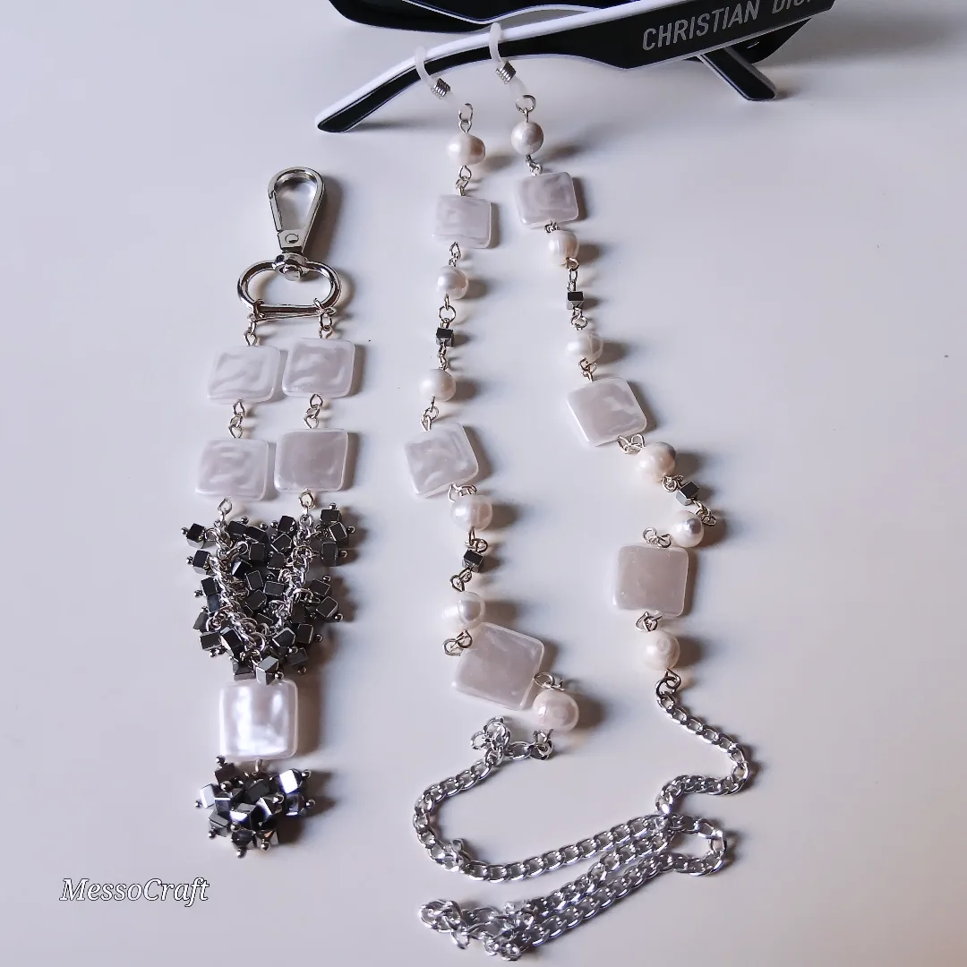 New Arrivals 49 Shiny pearl set of 2 pcs.