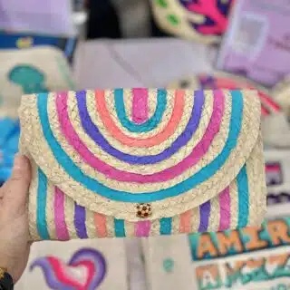 Rainbow clutch