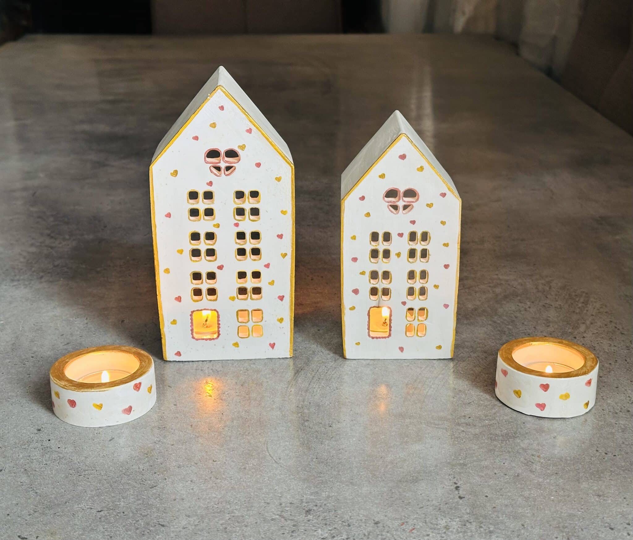 House lantern set with tealight holders