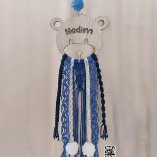 Kids wall hanging - bear shape - customized with name