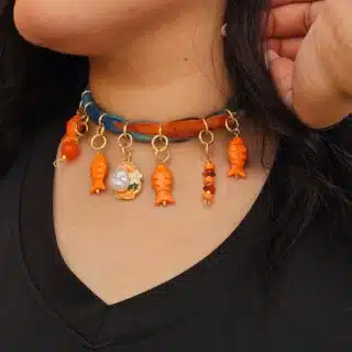 necklace scarf