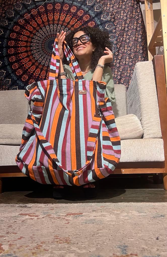 Ark shape extra large bag 4 d9f2614f 92be 4dce a9a4 5ea03d8925f8